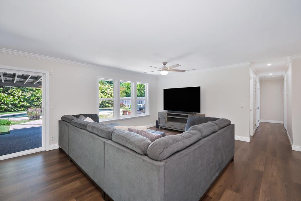 Detail Gallery Image 15 of 50 For 9217 Rock Canyon Way, Orangevale,  CA 95662 - 3 Beds | 2 Baths