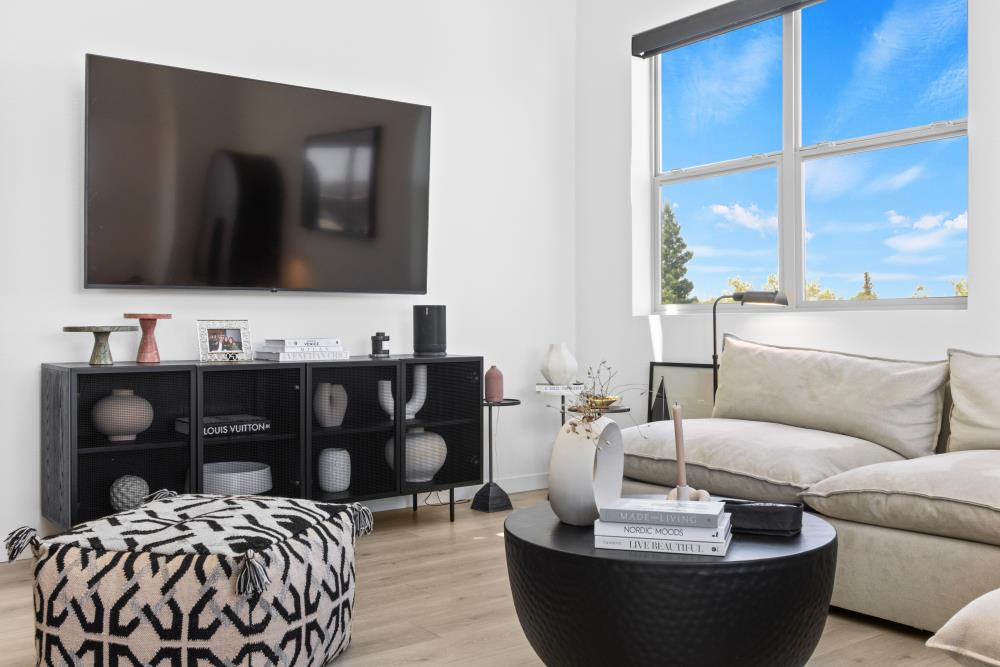 Detail Gallery Image 20 of 73 For 451 Tailoff Ln #401,  Sacramento,  CA 95818 - 2 Beds | 3 Baths