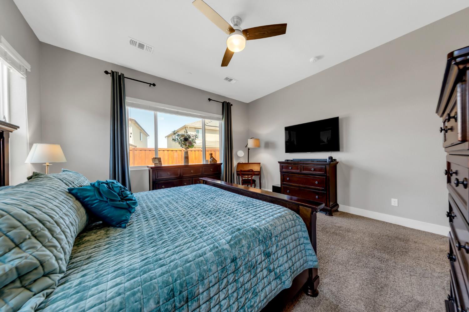 Detail Gallery Image 32 of 48 For 368 Olivadi Way, Sacramento,  CA 95834 - 3 Beds | 2/1 Baths