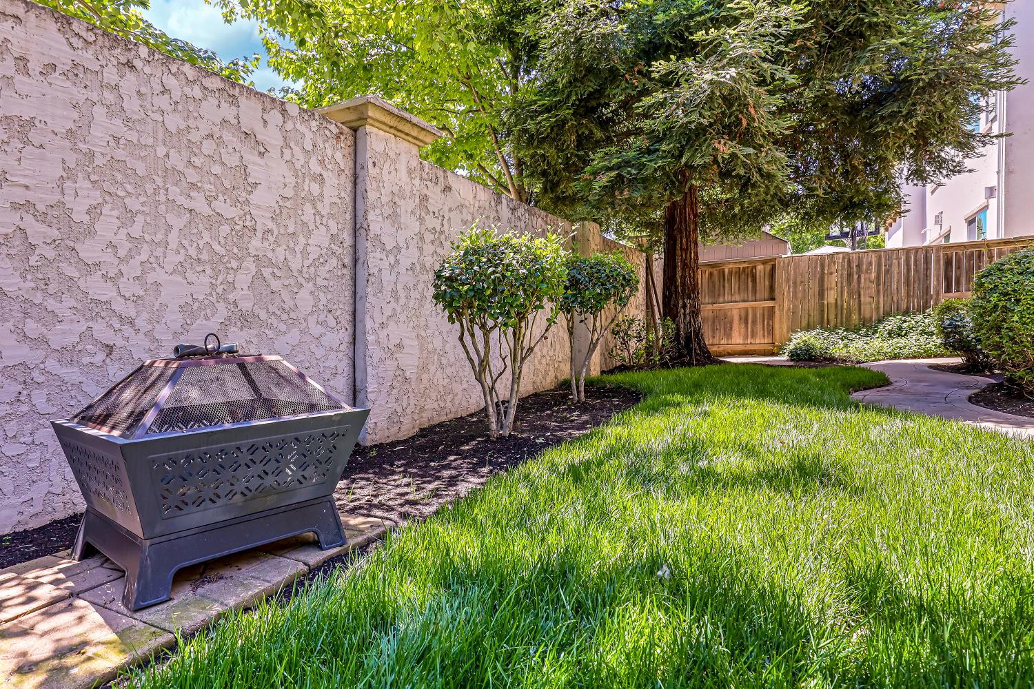 Detail Gallery Image 21 of 80 For 5806 Lagrande Way, Stockton,  CA 95219 - 4 Beds | 3 Baths