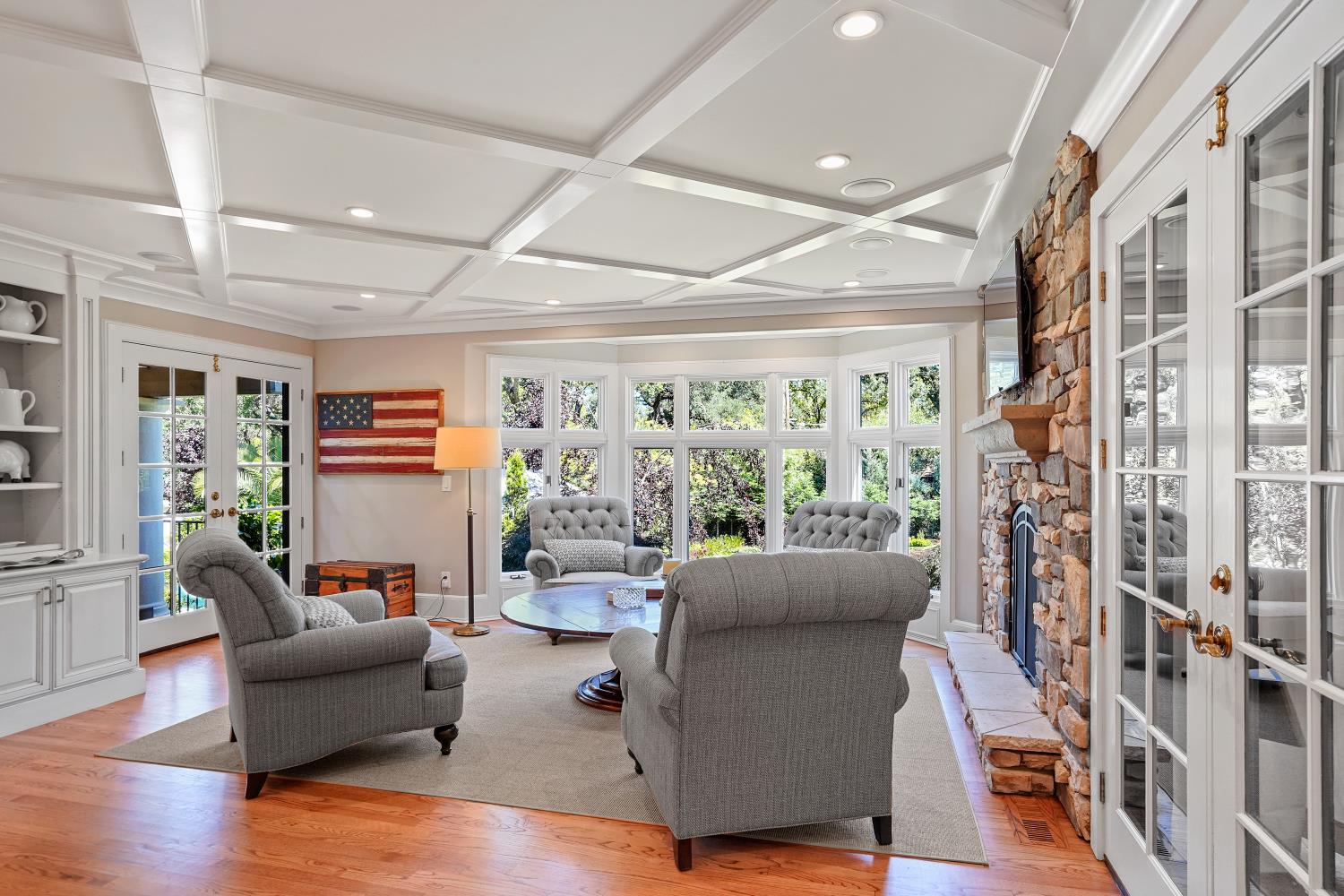 Detail Gallery Image 20 of 89 For 510 Knightsbridge Ln, Sacramento,  CA 95864 - 6 Beds | 4/1 Baths