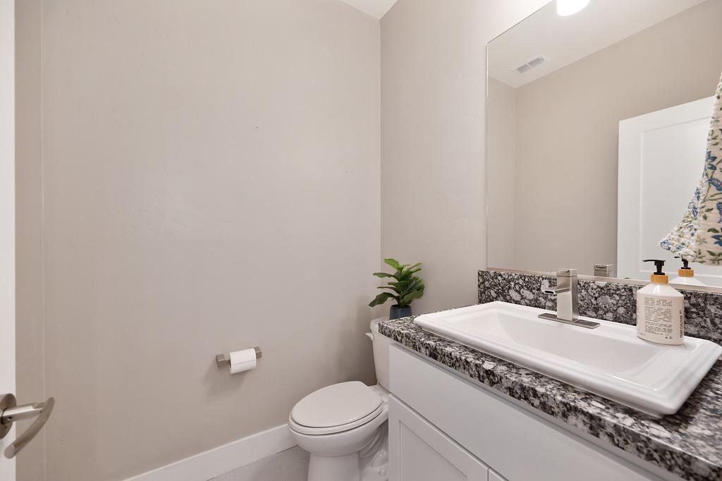 Detail Gallery Image 16 of 52 For 4432 Juneberry Dr, Sacramento,  CA 95834 - 3 Beds | 2/1 Baths