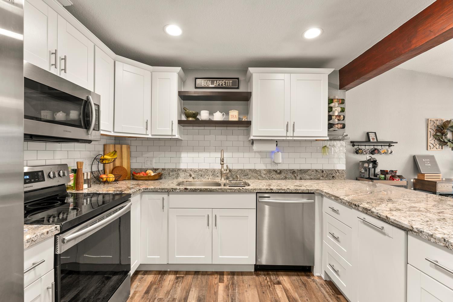 Detail Gallery Image 21 of 47 For 7679 Lakewood Park Dr, Sacramento,  CA 95828 - 2 Beds | 2 Baths
