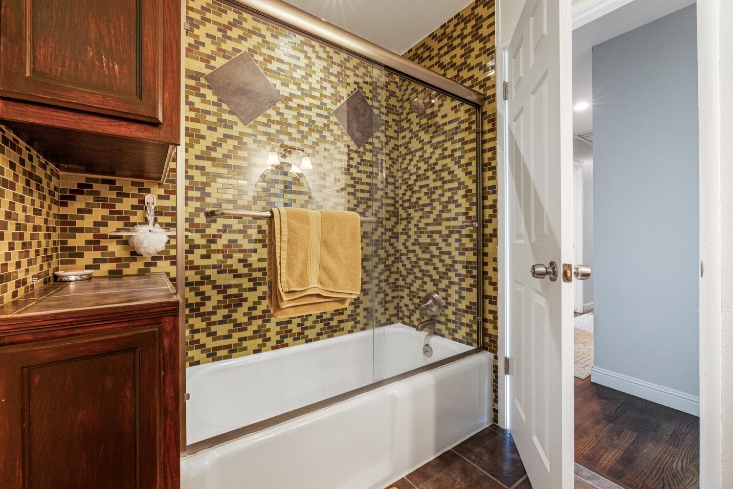 Detail Gallery Image 43 of 71 For 10501 Kimberly Dr, Manteca,  CA 95336 - 4 Beds | 3/1 Baths