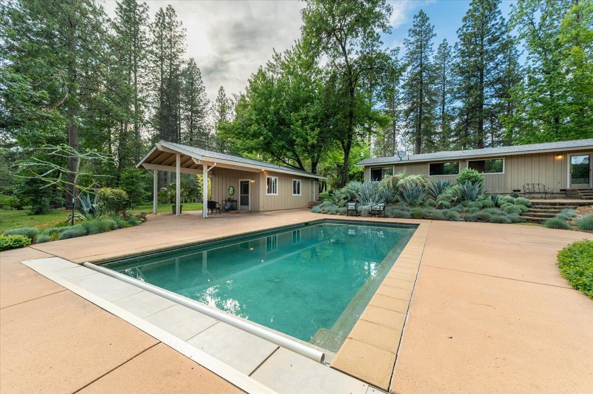 Karrys Place, Grass Valley, California image 37