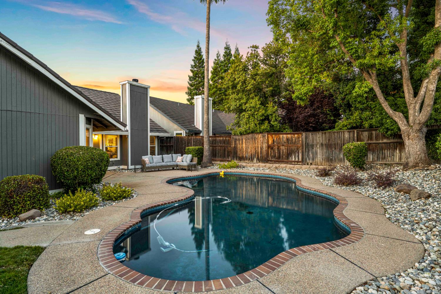 Detail Gallery Image 35 of 38 For 1470 Aberdeen Cir, Granite Bay,  CA 95746 - 4 Beds | 2 Baths