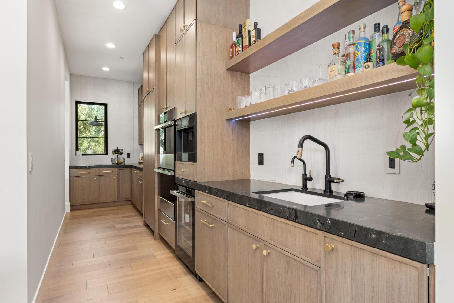 Detail Gallery Image 22 of 84 For 3320 Cherokee Trl, Loomis,  CA 95650 - 5 Beds | 3/1 Baths