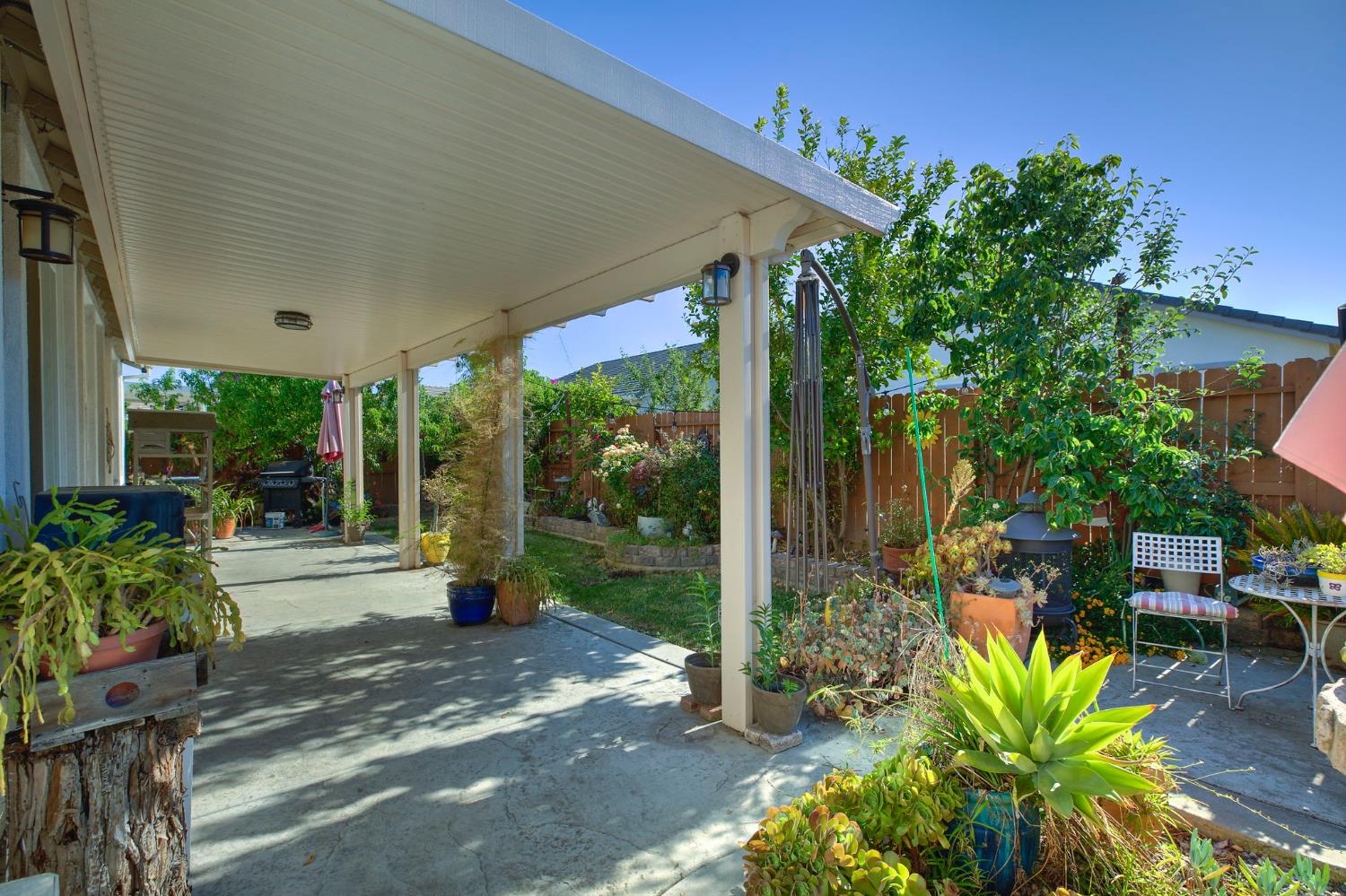 Detail Gallery Image 25 of 27 For 8755 Summer Sun Way, Elk Grove,  CA 95624 - 4 Beds | 3 Baths