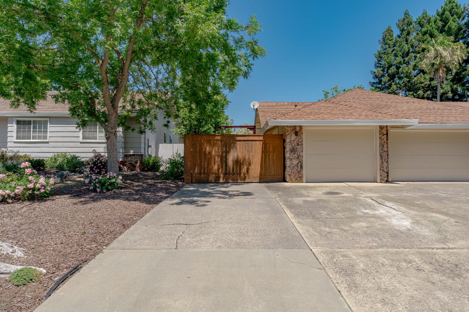 Detail Gallery Image 5 of 41 For 241 Randall Dr, Folsom,  CA 95630 - 3 Beds | 2 Baths