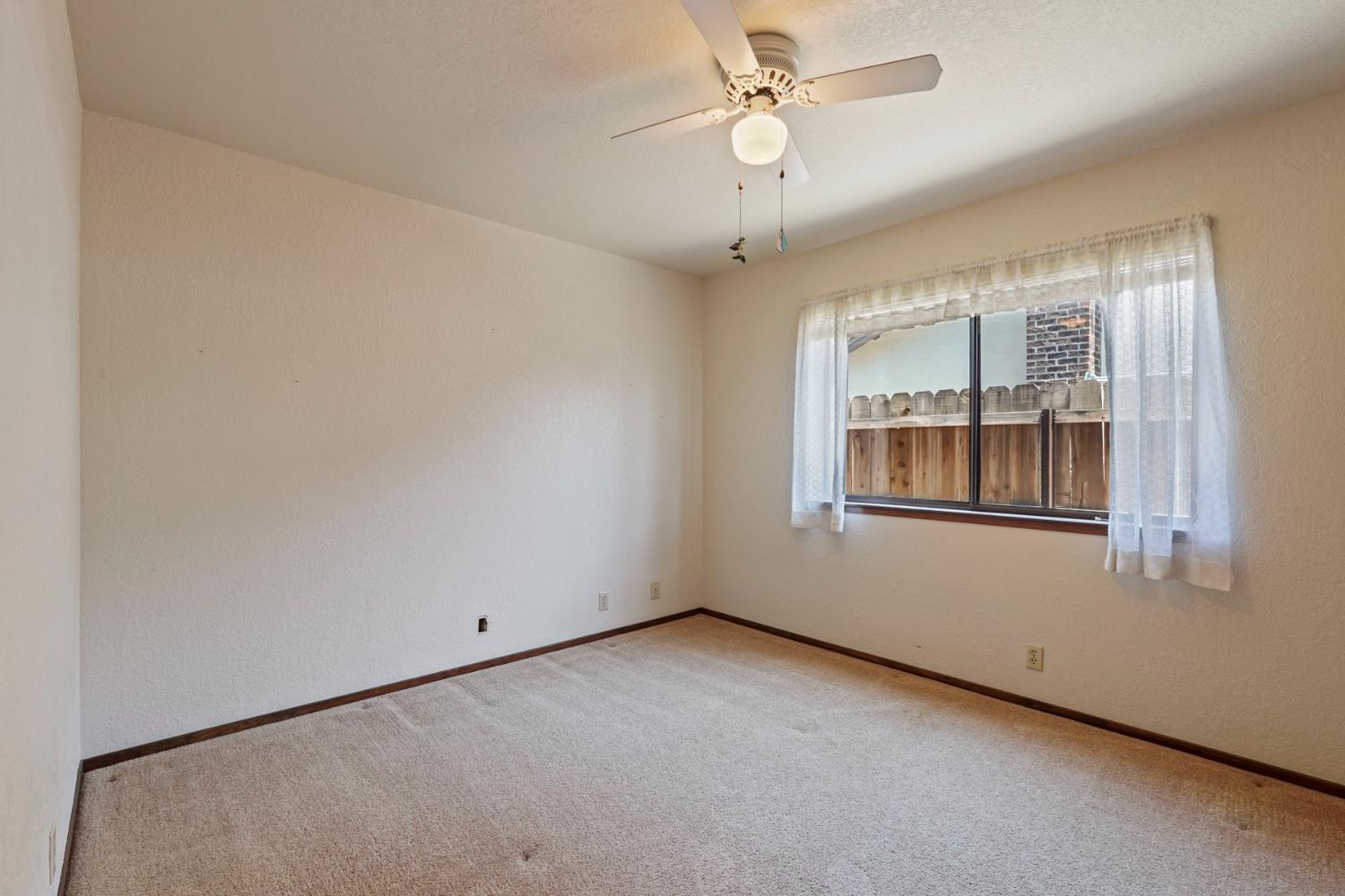 Detail Gallery Image 24 of 45 For 1268 Pheasant Hollow Way, Manteca,  CA 95336 - 3 Beds | 2 Baths