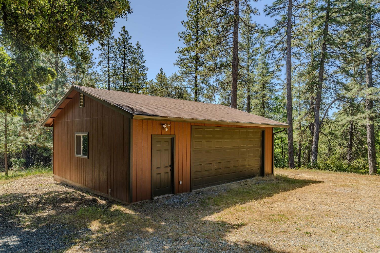 Detail Gallery Image 12 of 98 For 211 Fox Rd, Glencoe,  CA 95232 - 3 Beds | 2 Baths