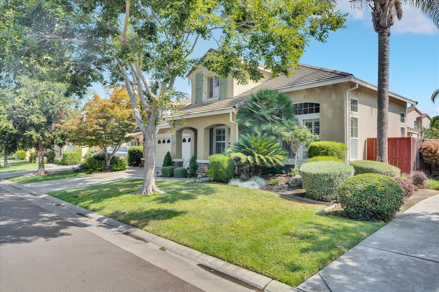 Detail Gallery Image 7 of 37 For 5896 Riverbank Cir, Stockton,  CA 95219 - 4 Beds | 3 Baths
