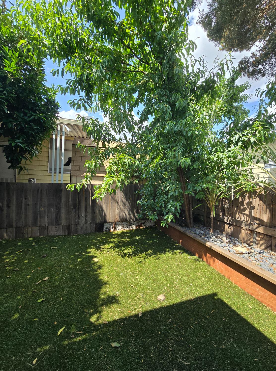 Detail Gallery Image 11 of 43 For 94 Bentley Ave, Sacramento,  CA 95823 - 3 Beds | 2 Baths