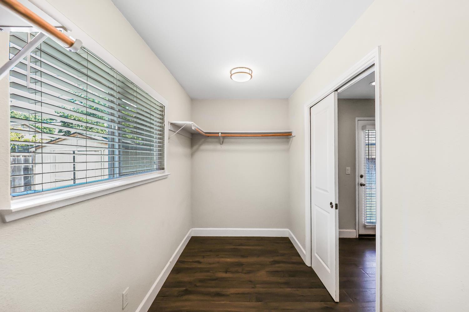 Detail Gallery Image 16 of 33 For 3498 Pitcairn Way, San Jose,  CA 95111 - 3 Beds | 2 Baths