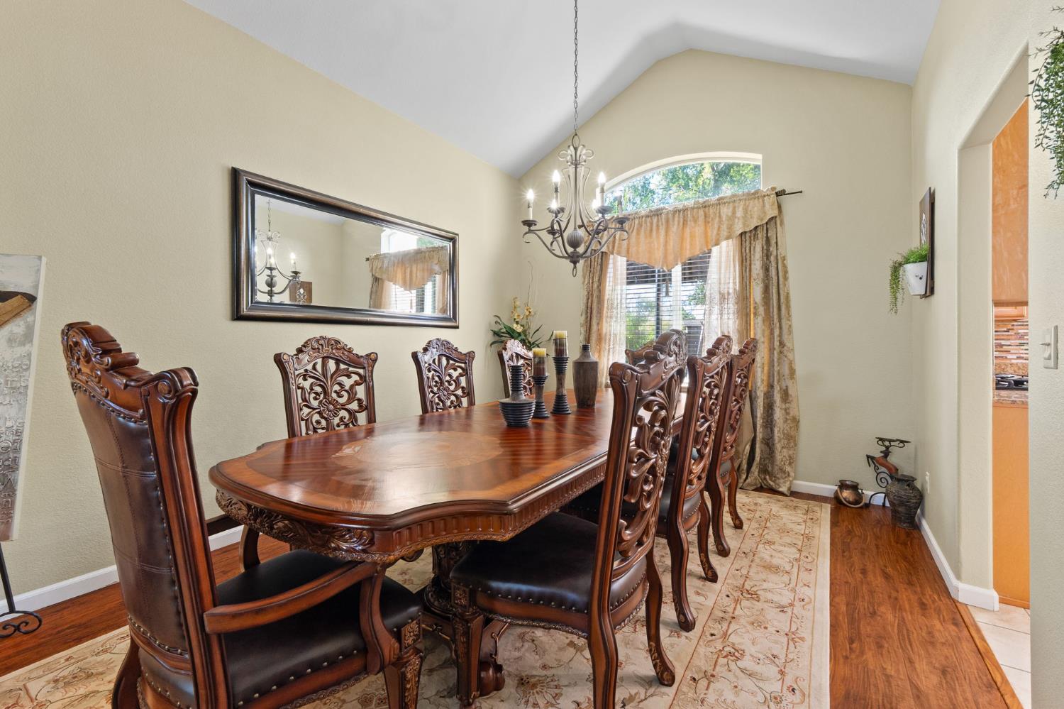 Detail Gallery Image 16 of 33 For 11866 Rubilite Way, Rancho Cordova,  CA 95742 - 4 Beds | 3 Baths