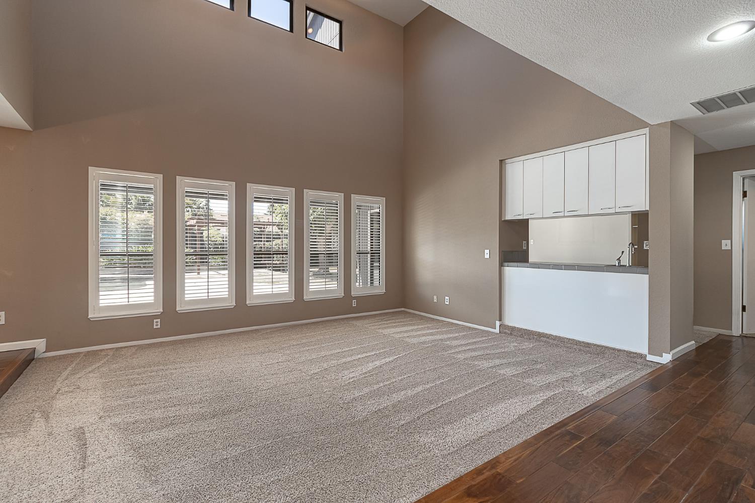 Detail Gallery Image 6 of 35 For 2508 Hilversum Ln, Modesto,  CA 95356 - 5 Beds | 3/1 Baths