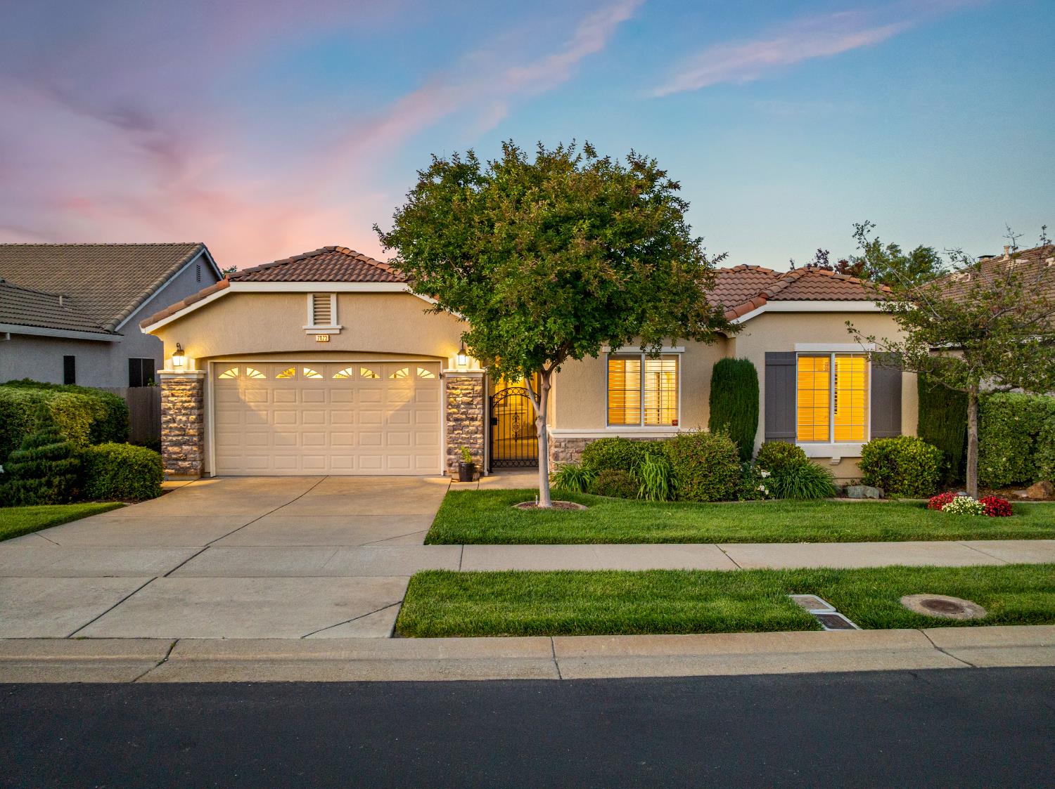 Detail Gallery Image 2 of 53 For 7473 Grassy Creek Way, El Dorado Hills,  CA 95762 - 2 Beds | 2/1 Baths