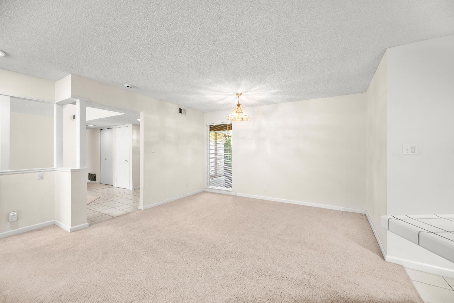 Detail Gallery Image 12 of 30 For 5030 Rimwood Dr, Fair Oaks,  CA 95628 - 3 Beds | 2 Baths
