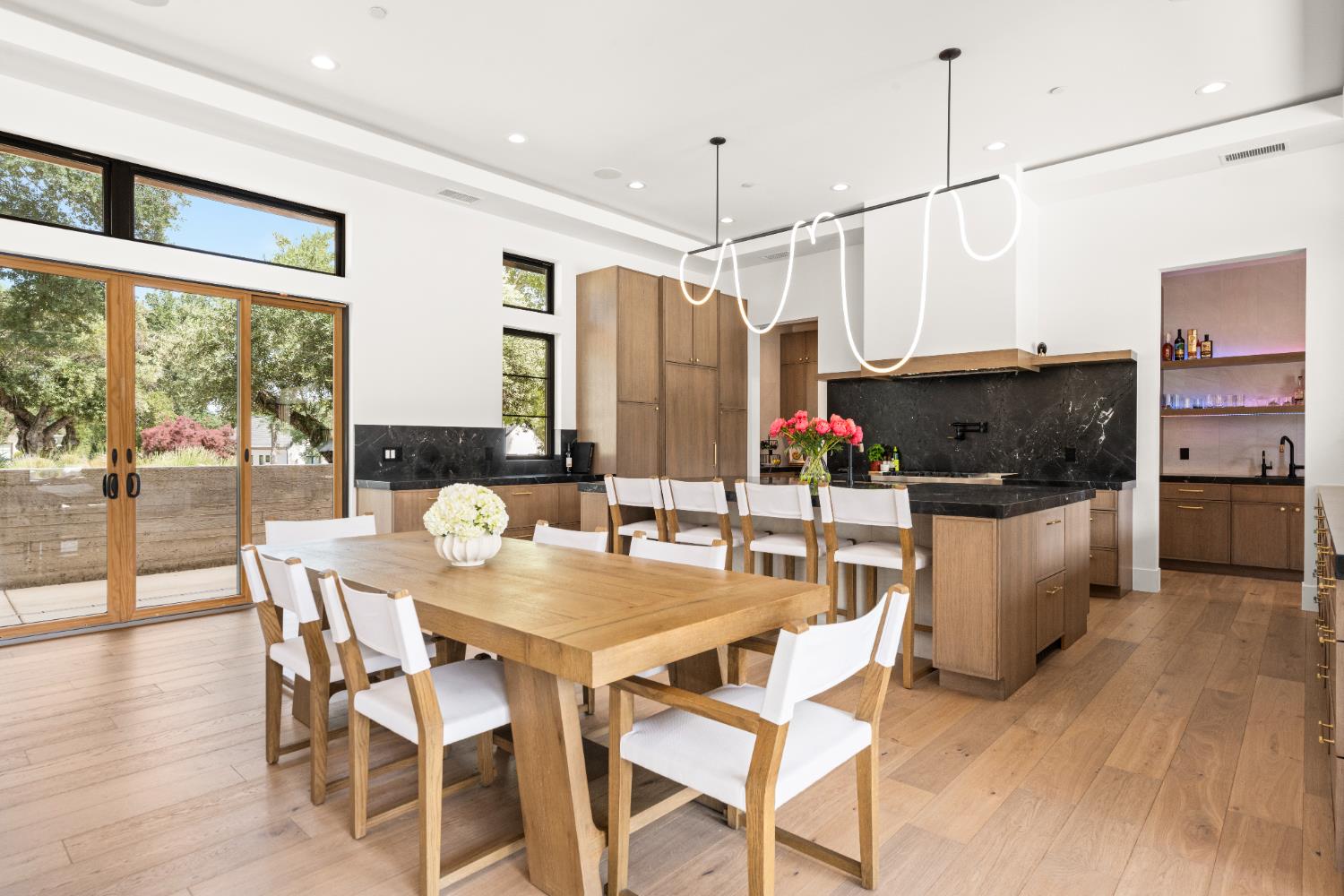 Detail Gallery Image 9 of 84 For 3320 Cherokee Trl, Loomis,  CA 95650 - 5 Beds | 3/1 Baths