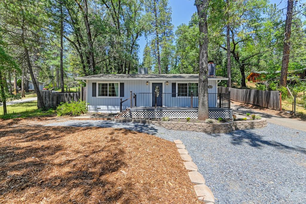Detail Gallery Image 1 of 32 For 1140 Combie Rd, Meadow Vista,  CA 95722 - 2 Beds | 2 Baths