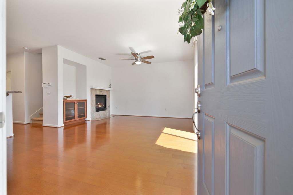 Detail Gallery Image 4 of 31 For 1301 Dante Cir, Roseville,  CA 95678 - 2 Beds | 2/1 Baths