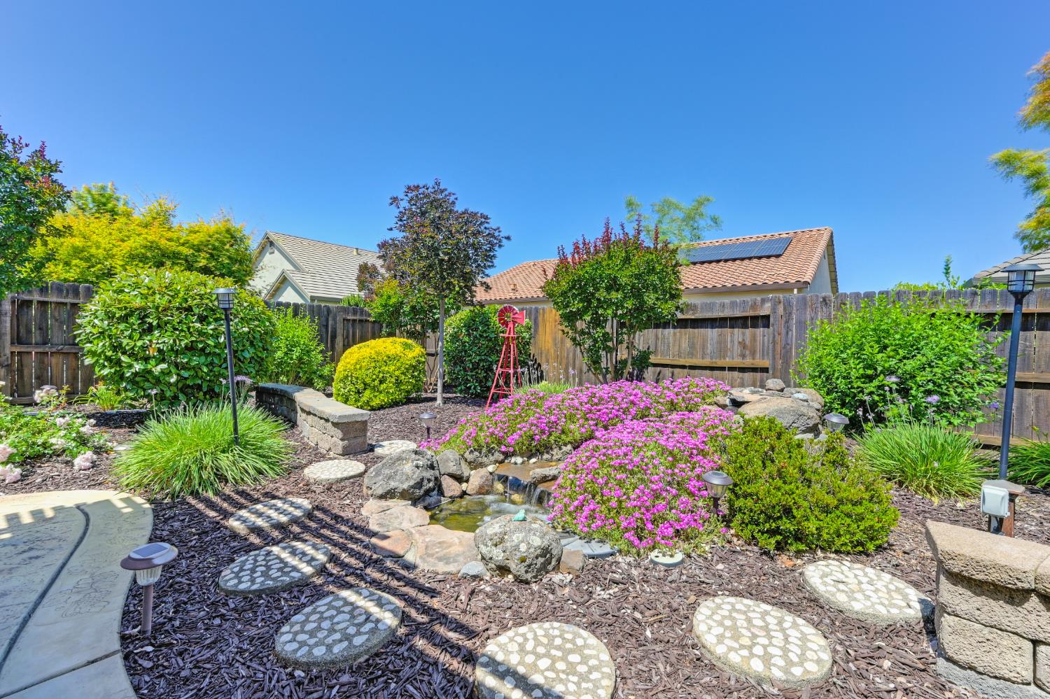 Detail Gallery Image 49 of 57 For 224 Aske Ct, Roseville,  CA 95747 - 3 Beds | 2 Baths