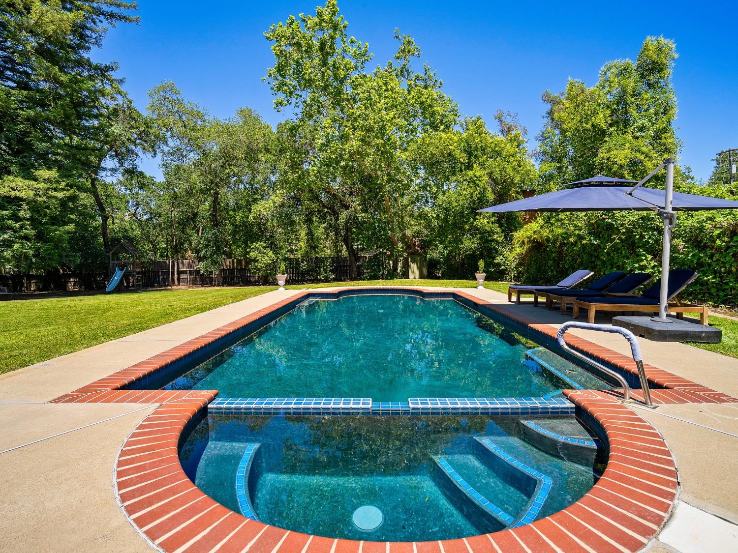 Detail Gallery Image 63 of 85 For 6809 Stanley Ave, Carmichael,  CA 95608 - 5 Beds | 4 Baths