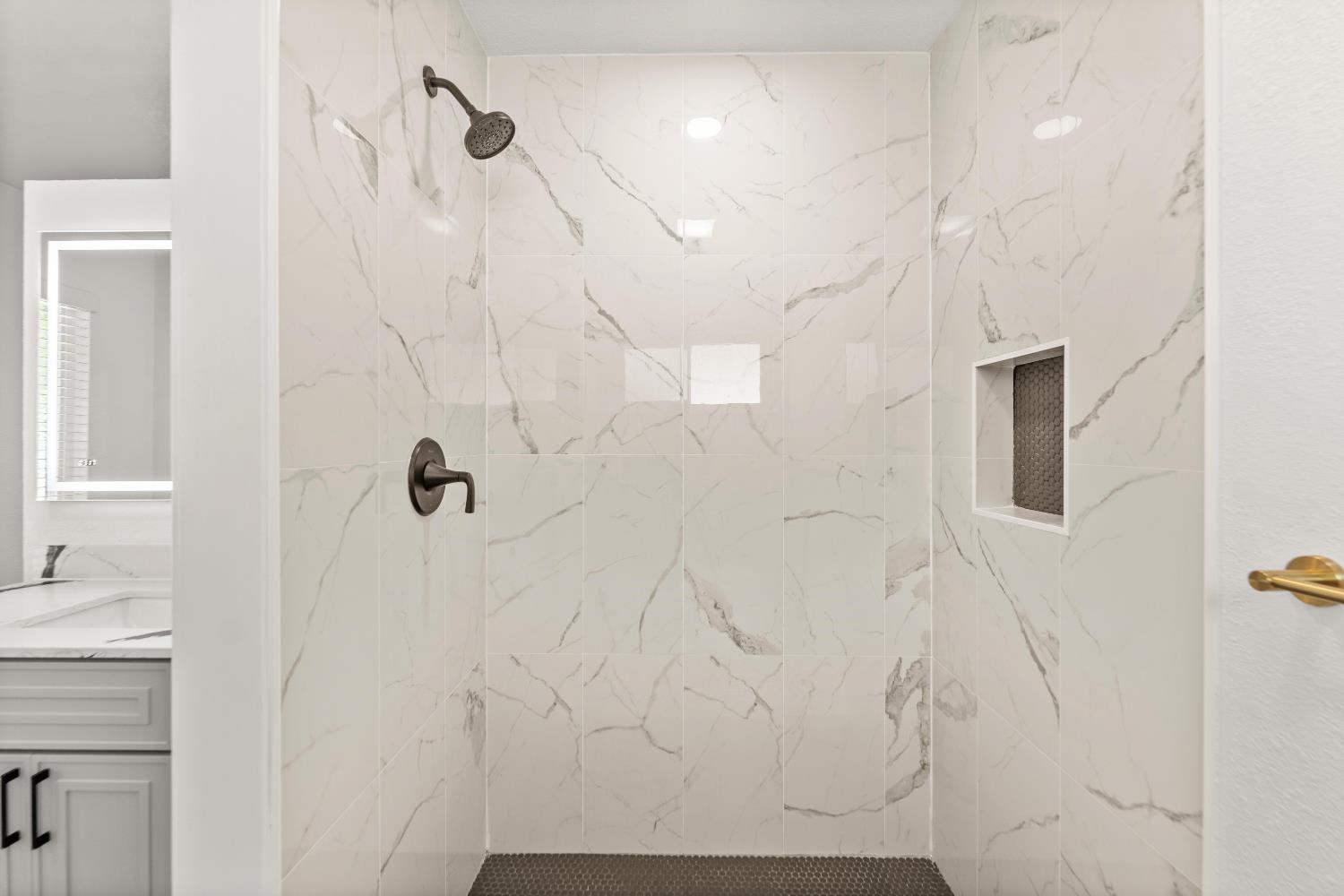 Detail Gallery Image 22 of 33 For 6840 Kettering Cir, Fair Oaks,  CA 95628 - 3 Beds | 2 Baths