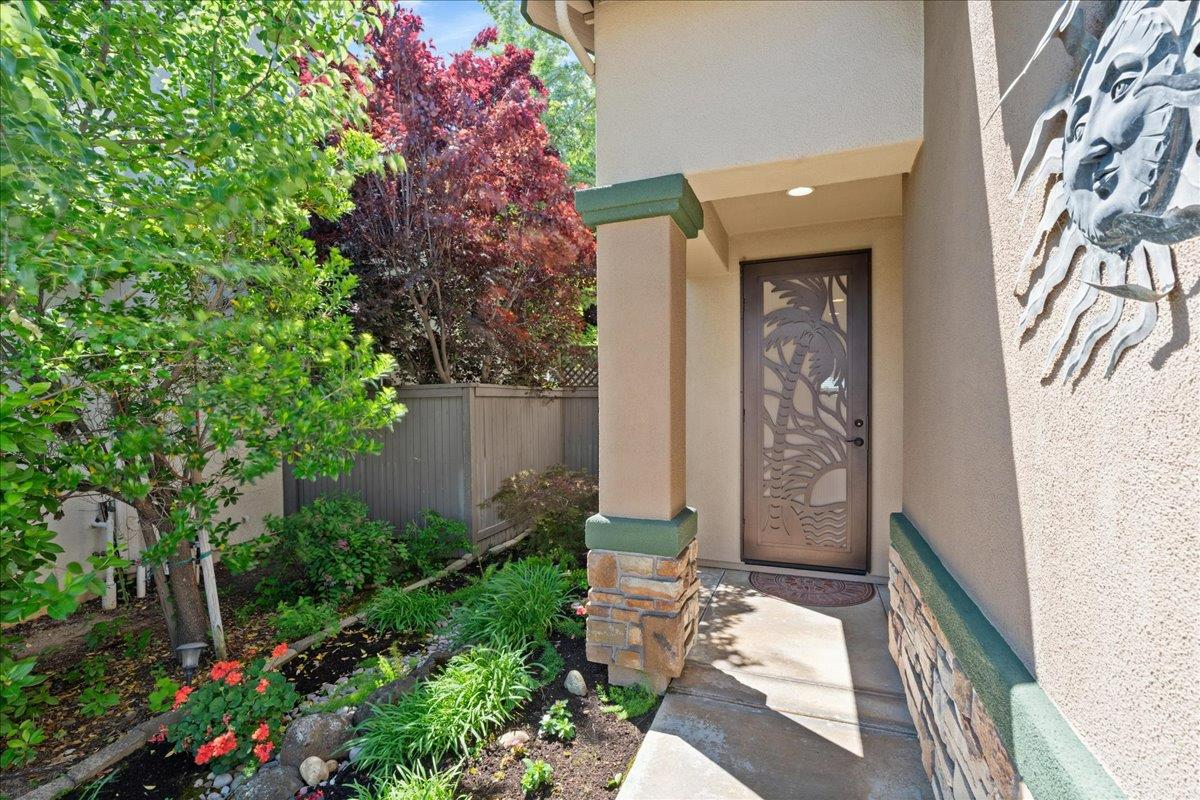 Detail Gallery Image 5 of 48 For 5313 Dusty Rose Way, Rancho Cordova,  CA 95742 - 3 Beds | 2 Baths