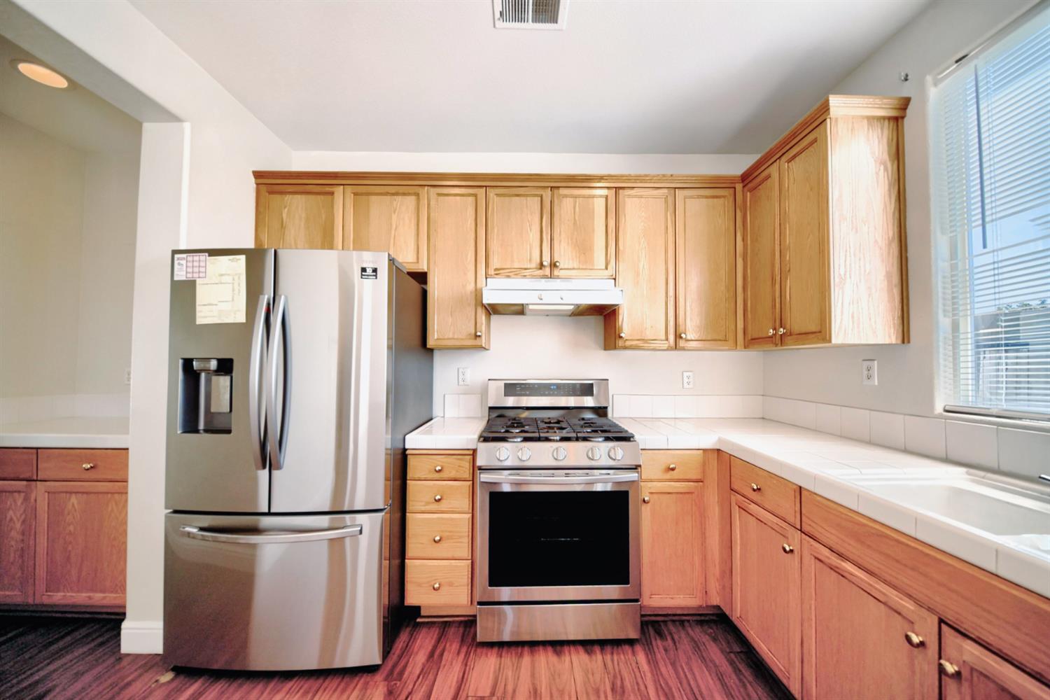 Detail Gallery Image 13 of 78 For 458 Burlington Dr, Tracy,  CA 95376 - 3 Beds | 2/1 Baths