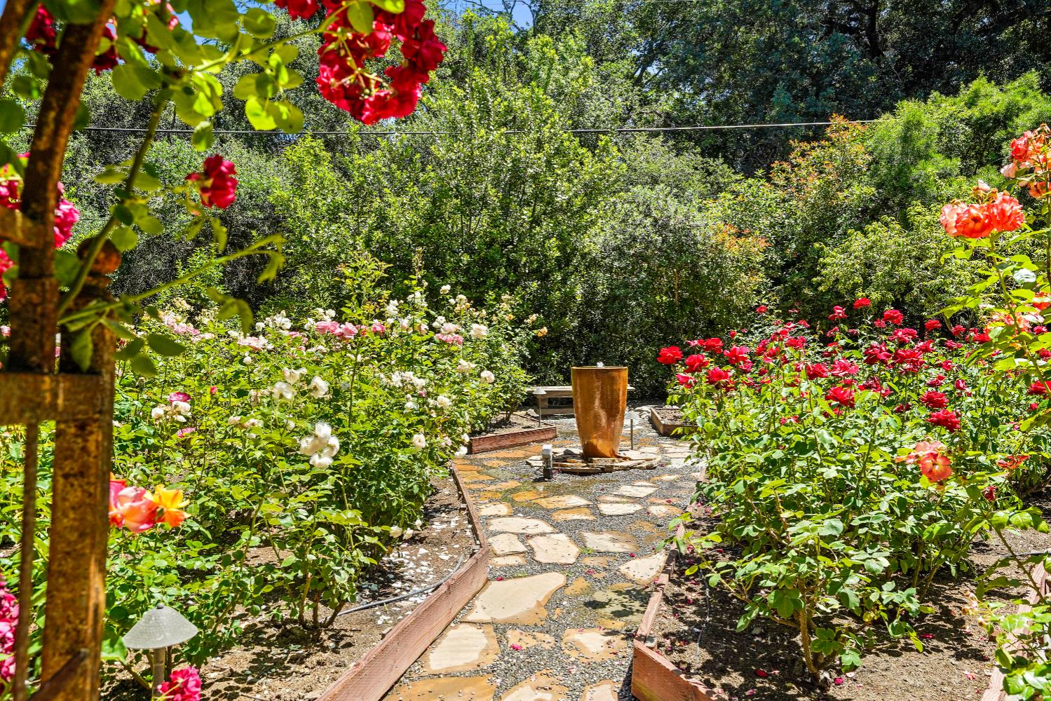 Detail Gallery Image 75 of 89 For 510 Knightsbridge Ln, Sacramento,  CA 95864 - 6 Beds | 4/1 Baths