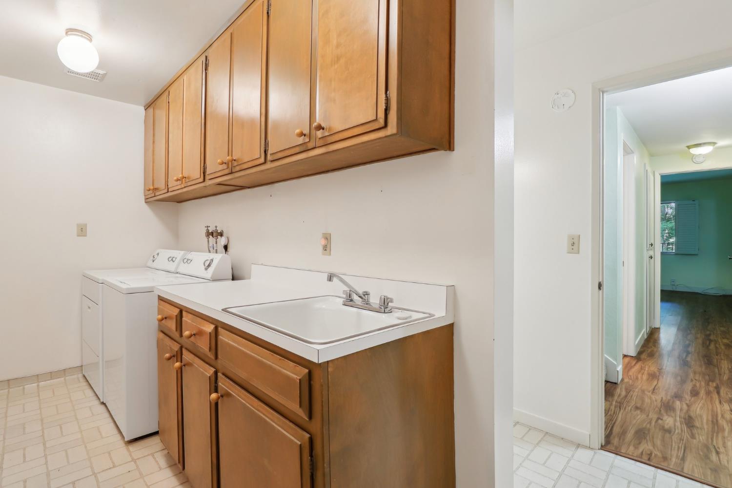 Detail Gallery Image 23 of 47 For 84 Riverknoll Pl, Carmichael,  CA 95608 - 2 Beds | 2/1 Baths