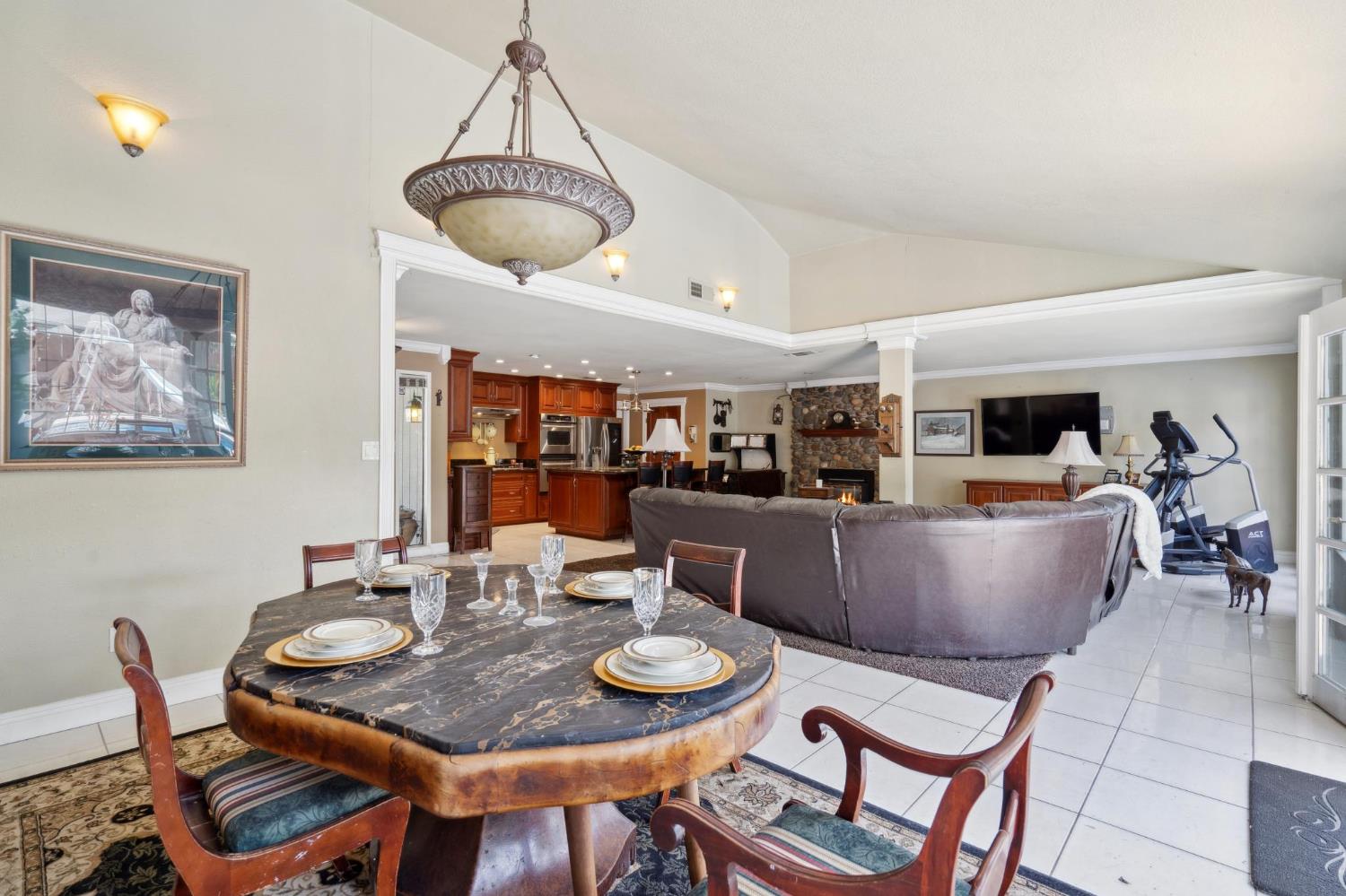 Detail Gallery Image 13 of 24 For 1428 Chelsea Way, Stockton,  CA 95209 - 3 Beds | 2 Baths