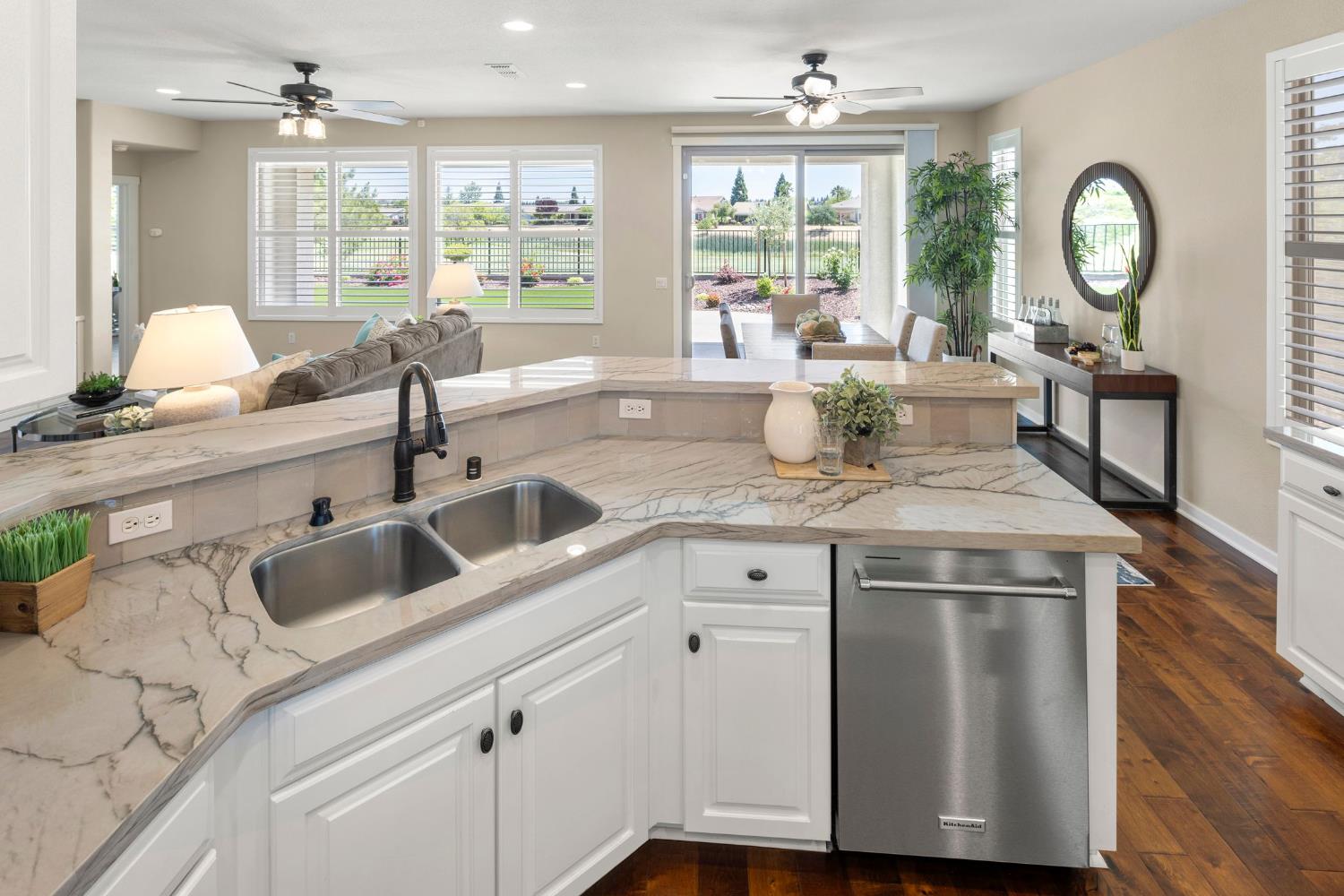Detail Gallery Image 18 of 58 For 1137 Lasso Lake Ln, Lincoln,  CA 95648 - 3 Beds | 3 Baths