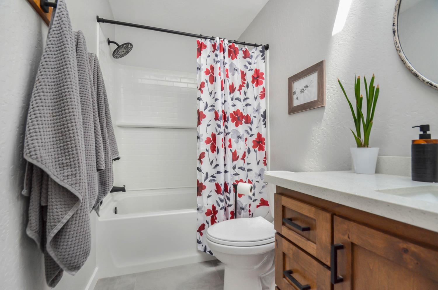 Detail Gallery Image 22 of 68 For 10376 Tabeaud Rd, Pine Grove,  CA 95665 - 3 Beds | 3 Baths