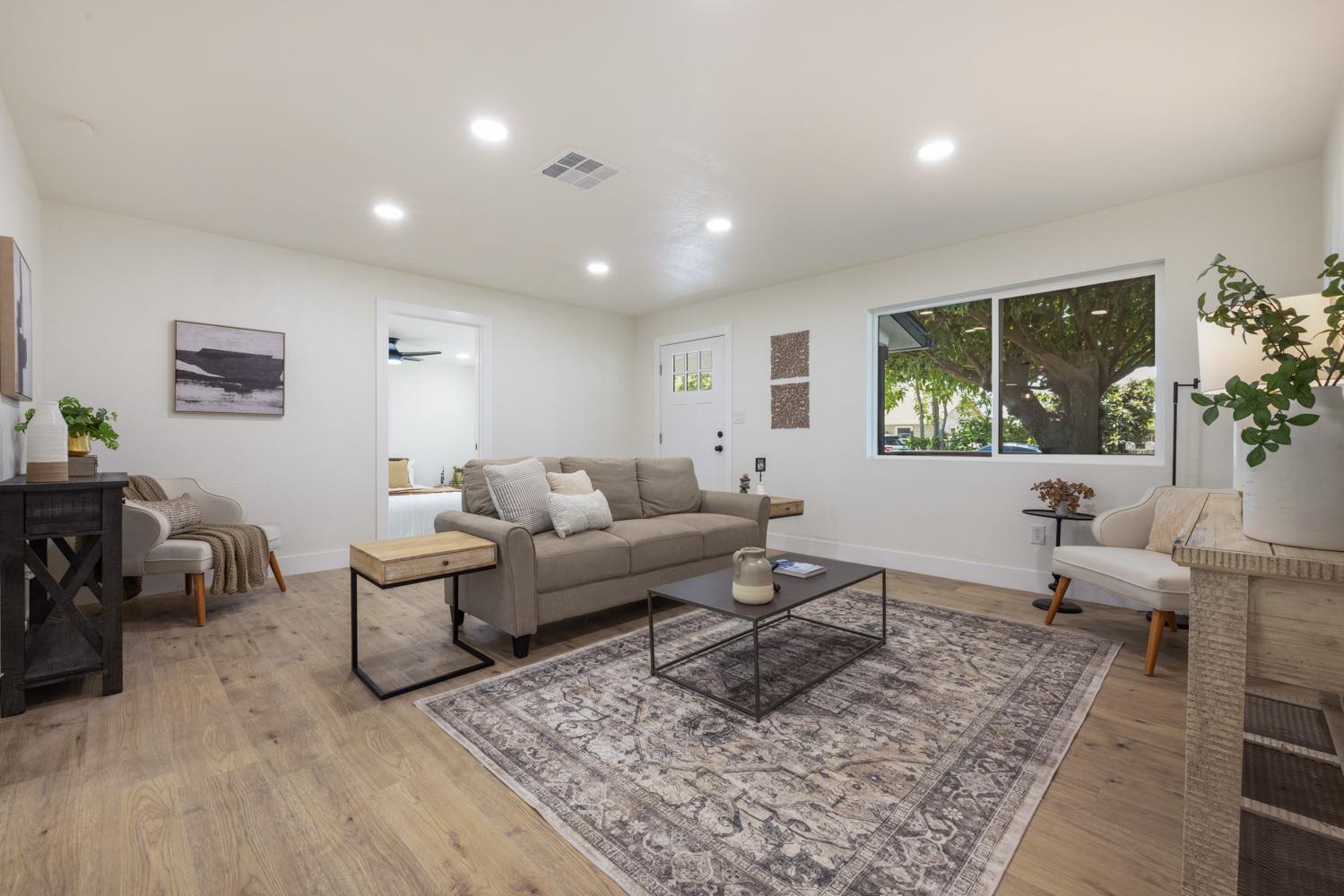Detail Gallery Image 8 of 49 For 2048 Nord Ave, Stockton,  CA 95215 - 3 Beds | 2 Baths