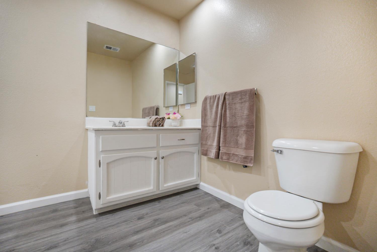 Detail Gallery Image 11 of 21 For 2433 Marguerite Way, Ceres,  CA 95307 - 3 Beds | 2 Baths