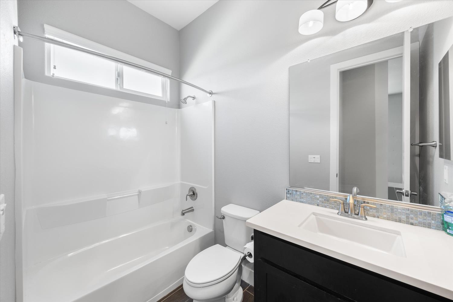 Detail Gallery Image 5 of 43 For 3801 Lake Katie Way, Sacramento,  CA 95834 - 4 Beds | 3 Baths