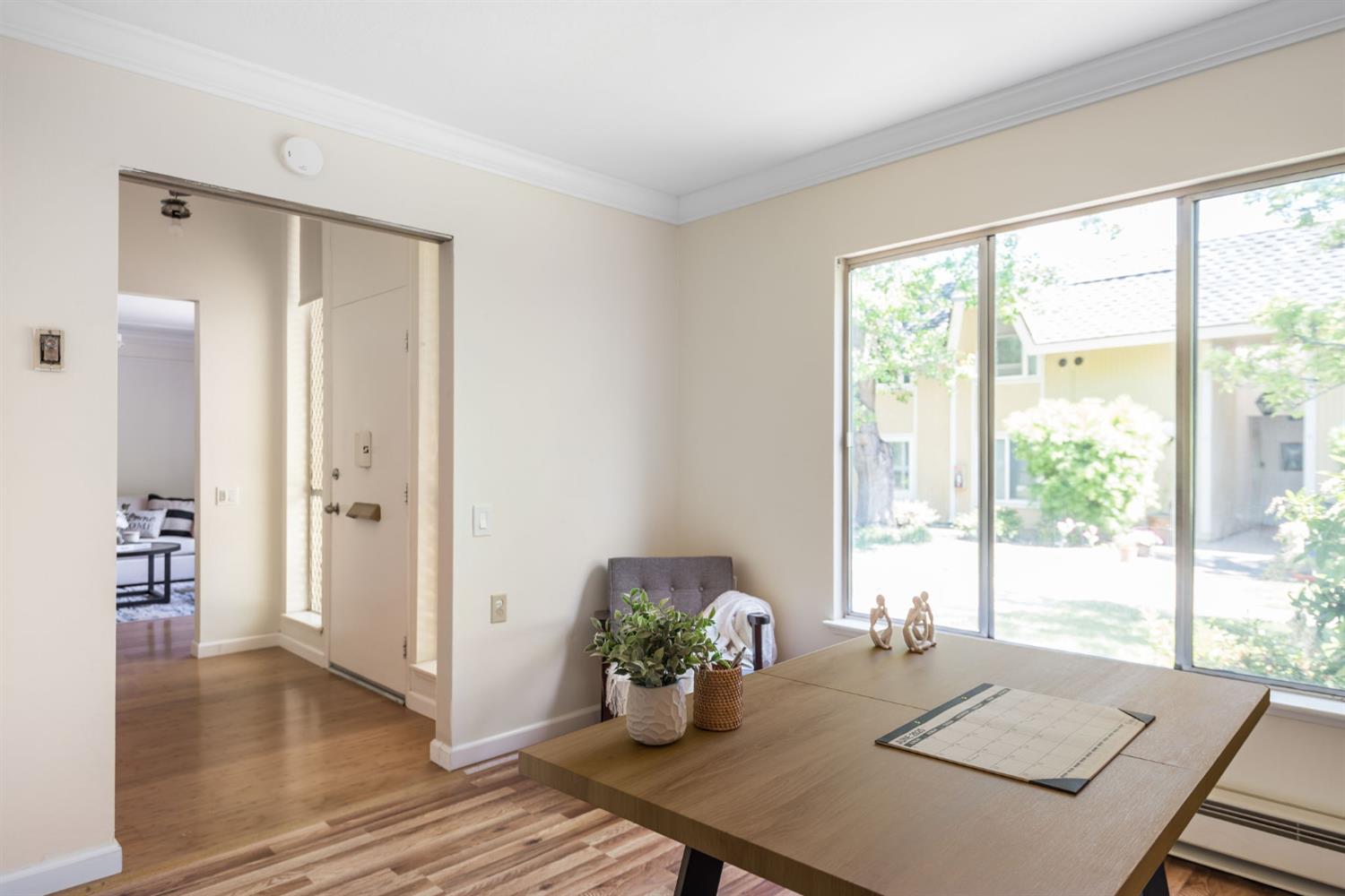 Detail Gallery Image 6 of 28 For 1833 Skycrest Dr #2,  Walnut Creek,  CA 94595 - 2 Beds | 2 Baths
