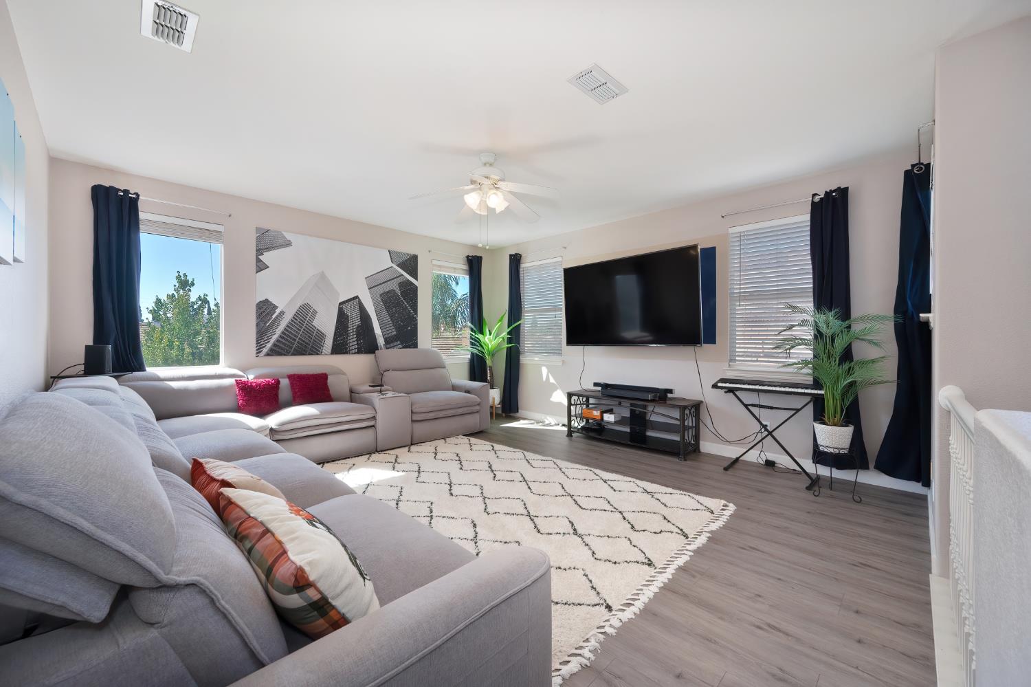 Detail Gallery Image 19 of 42 For 10112 Nebbiolo Ct, Elk Grove,  CA 95624 - 4 Beds | 3 Baths