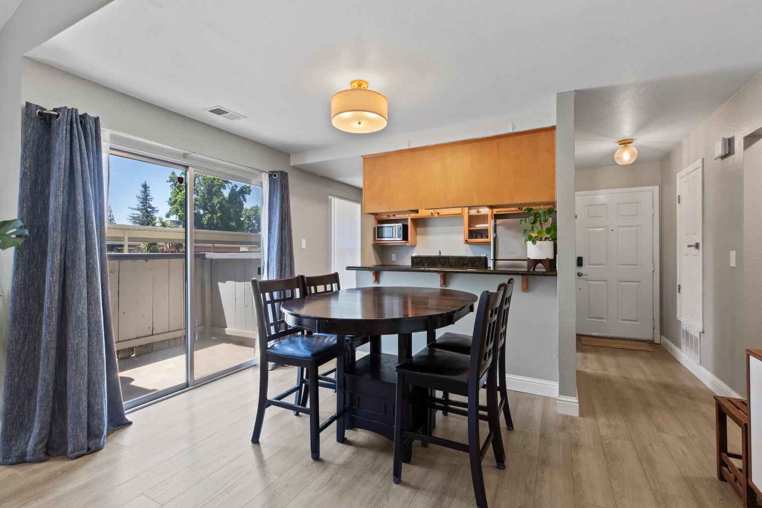 Detail Gallery Image 12 of 35 For 3933 Dale Rd a,  Modesto,  CA 95356 - 2 Beds | 2 Baths
