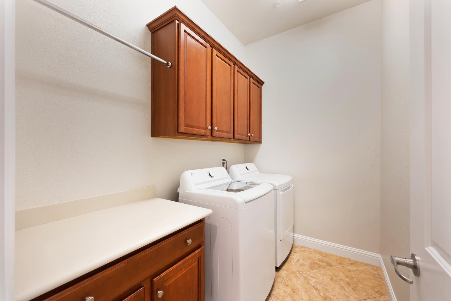Detail Gallery Image 30 of 57 For 224 Aske Ct, Roseville,  CA 95747 - 3 Beds | 2 Baths