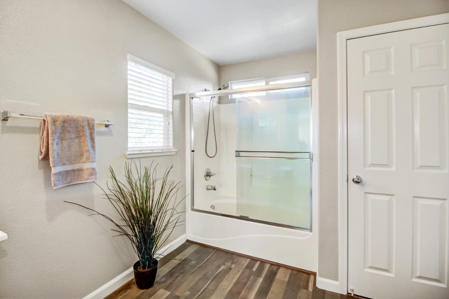 Detail Gallery Image 32 of 44 For 205 Dover Ct, Lincoln,  CA 95648 - 4 Beds | 2/1 Baths