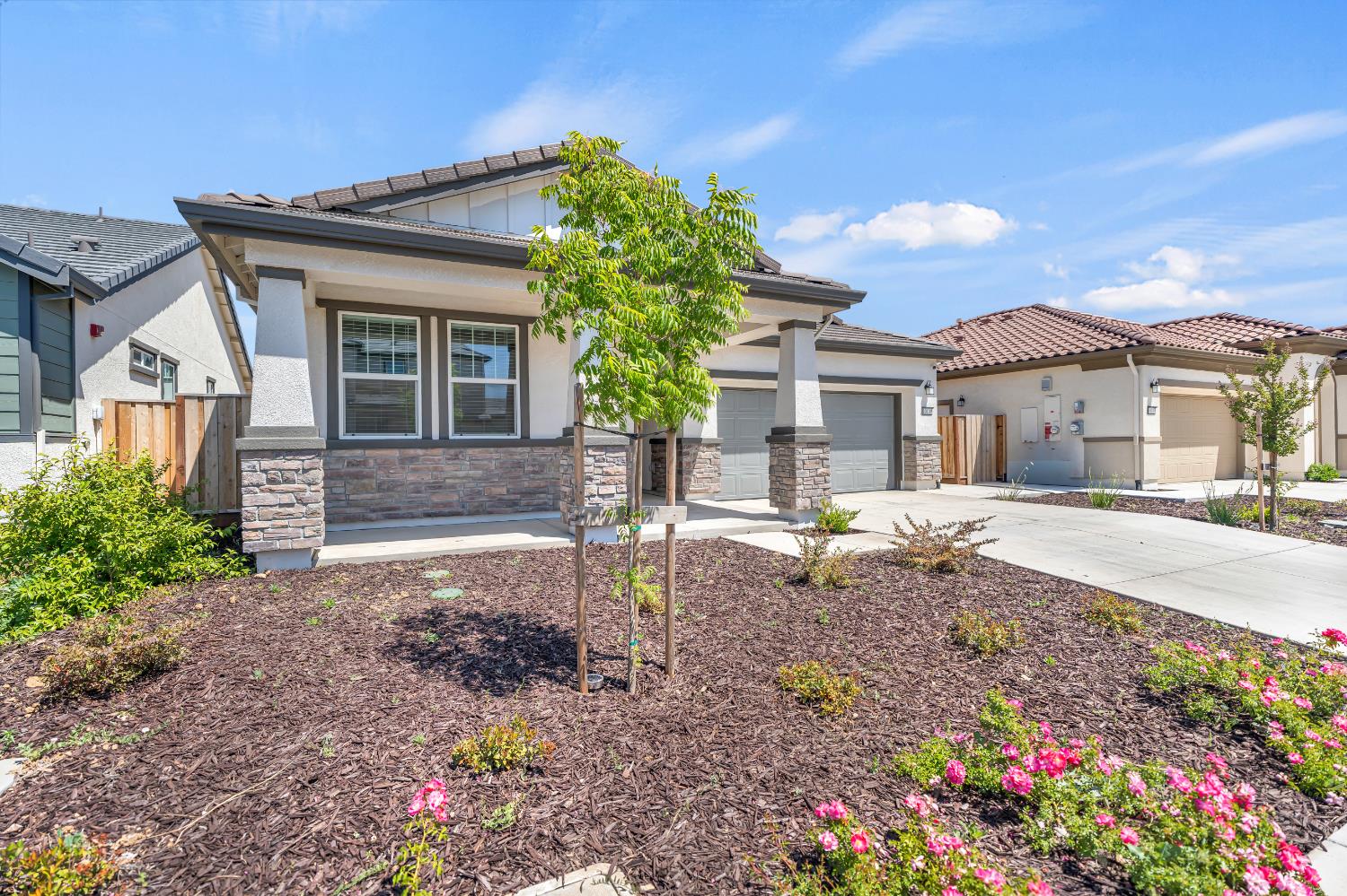 Detail Gallery Image 6 of 38 For 10109 Zane Way, Elk Grove,  CA 95757 - 3 Beds | 2 Baths