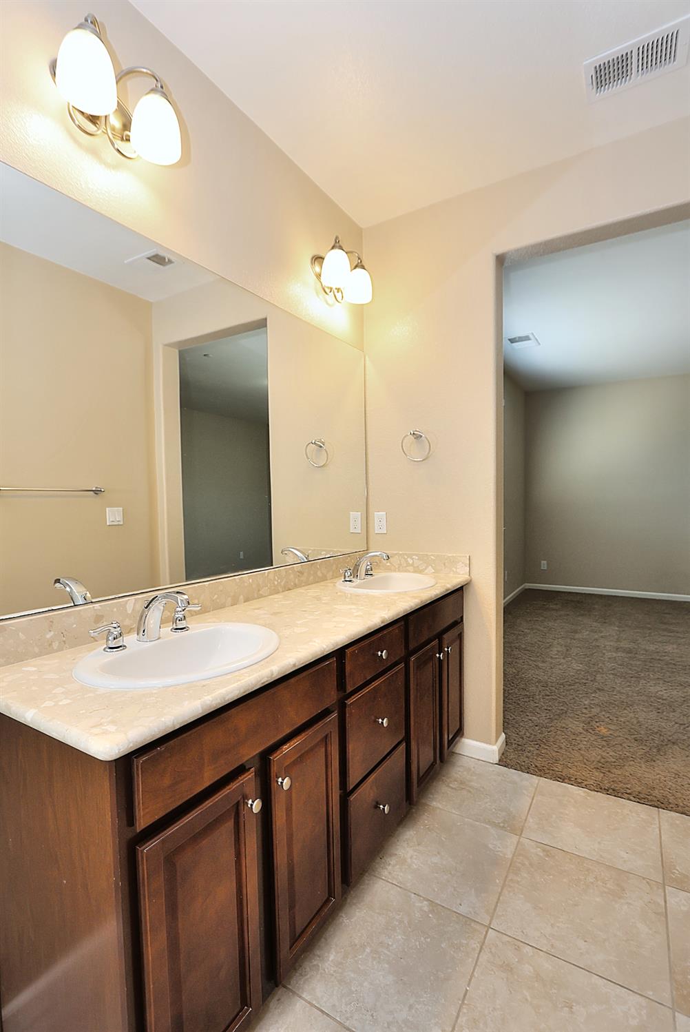 Detail Gallery Image 30 of 57 For 8012 Spiess Ct, Elk Grove,  CA 95757 - 4 Beds | 2 Baths