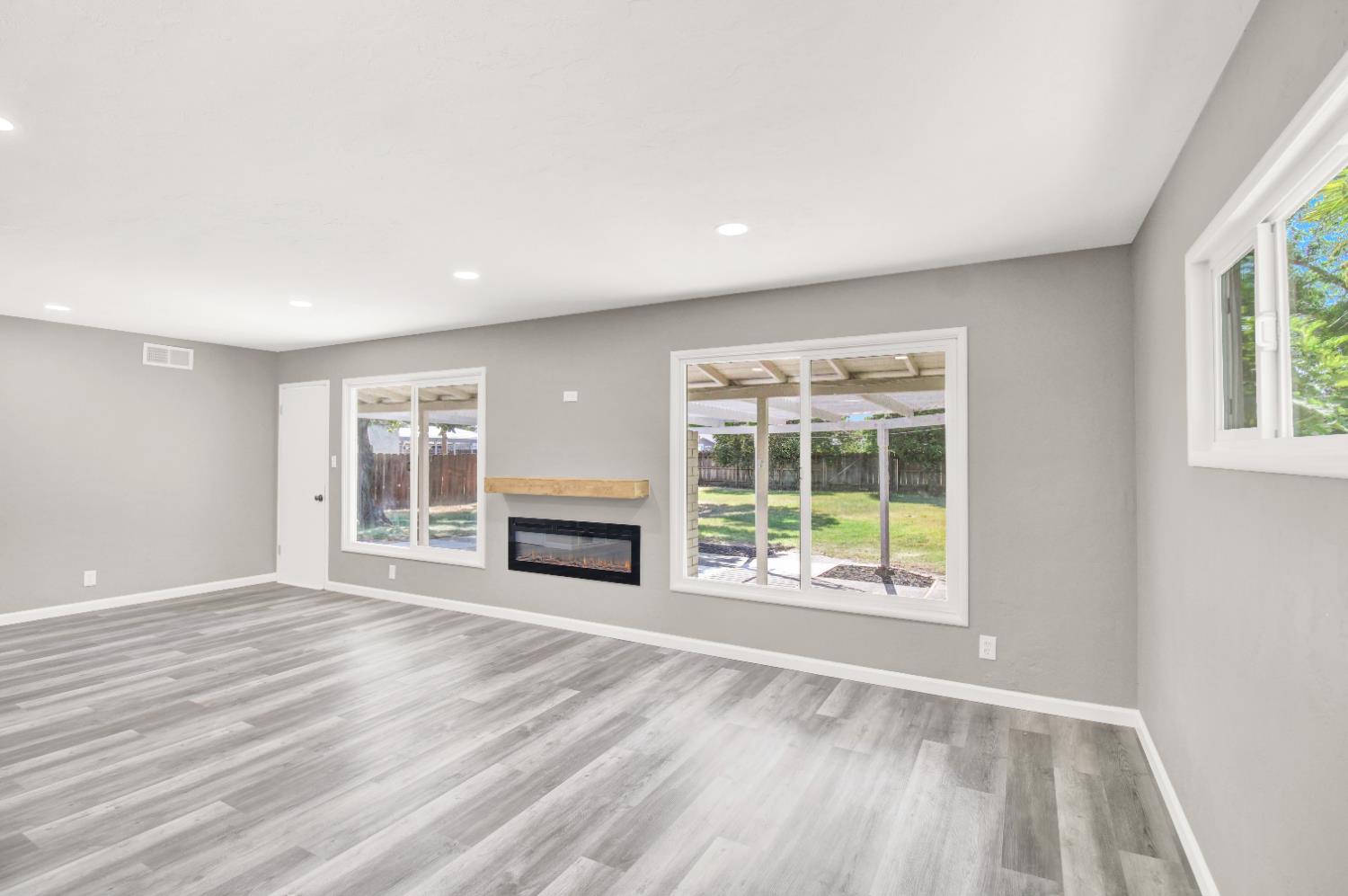Detail Gallery Image 21 of 49 For 1523 Overholtzer Dr, Modesto,  CA 95355 - 3 Beds | 1 Baths