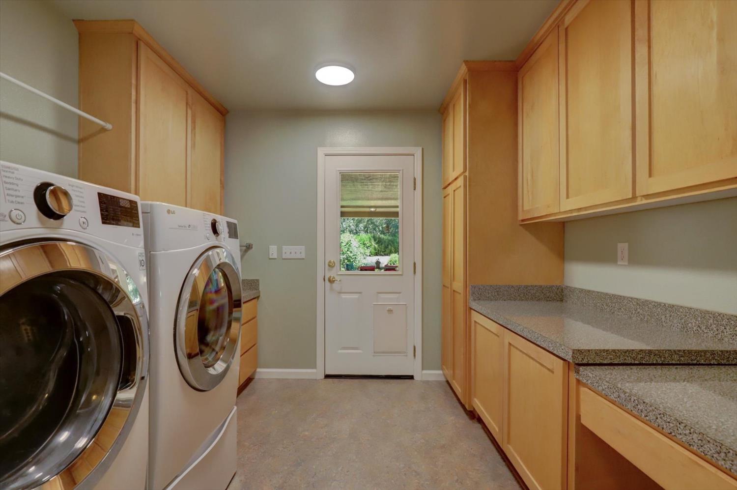 Detail Gallery Image 33 of 99 For 13459 Bass Trail, Grass Valley,  CA 95945 - 4 Beds | 3 Baths
