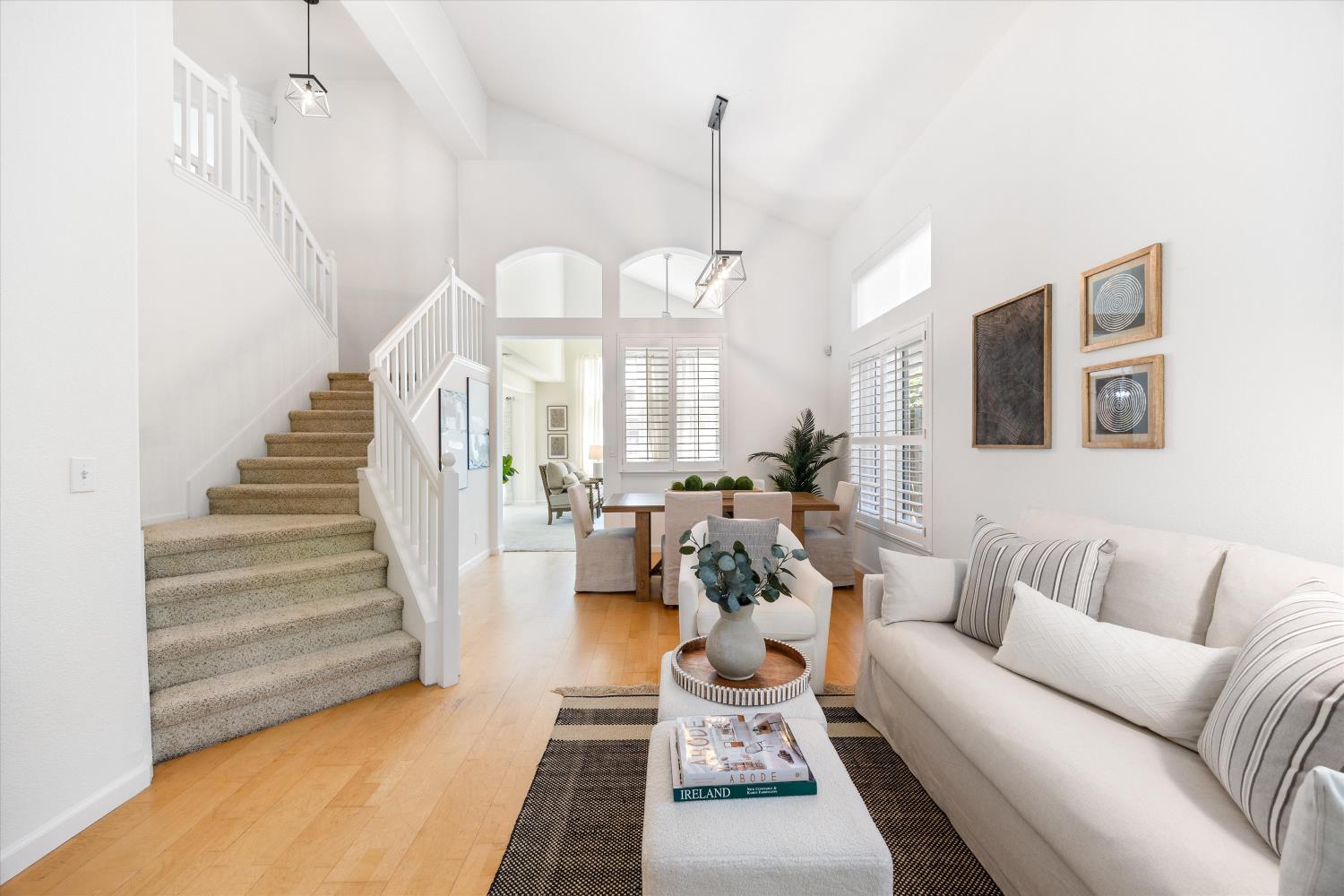 Detail Gallery Image 5 of 40 For 2929 Turnbuckle Cir, Elk Grove,  CA 95758 - 4 Beds | 2/1 Baths