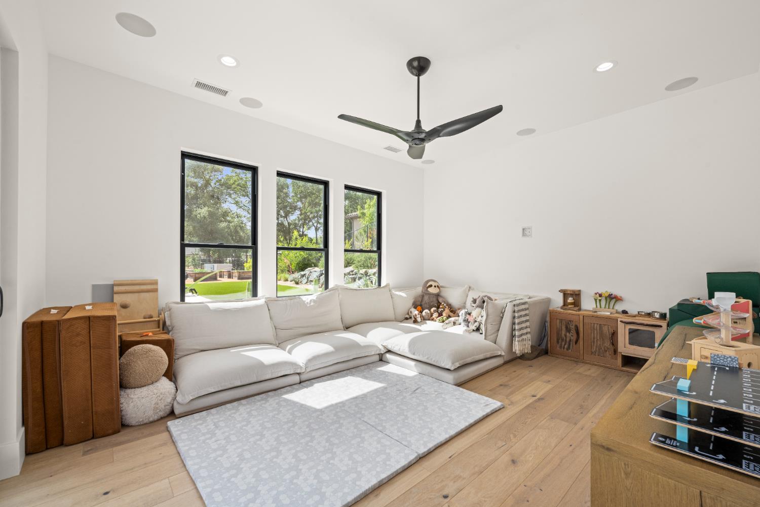Detail Gallery Image 42 of 84 For 3320 Cherokee Trl, Loomis,  CA 95650 - 5 Beds | 3/1 Baths