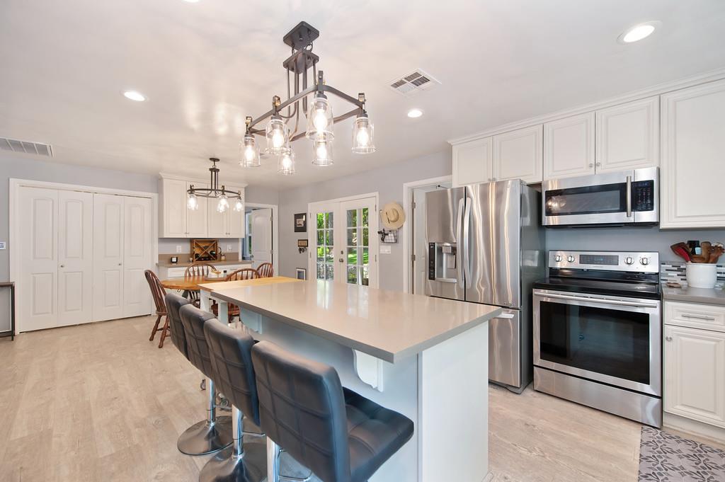 Detail Gallery Image 9 of 32 For 1140 Combie Rd, Meadow Vista,  CA 95722 - 2 Beds | 2 Baths